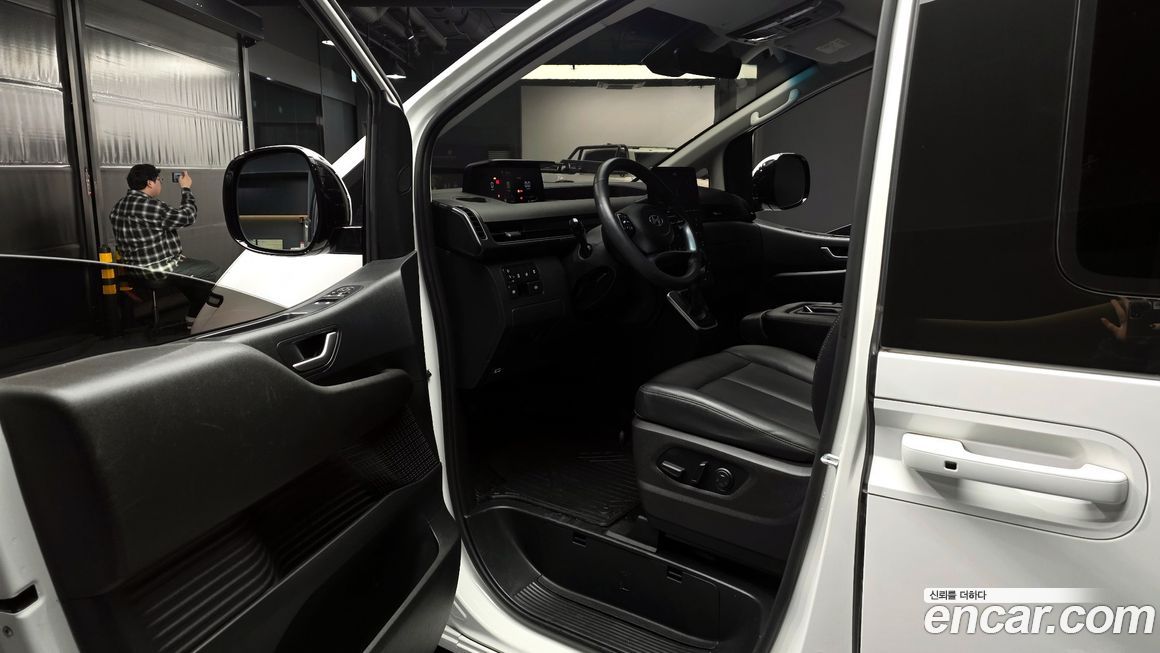 Hyundai Staria 2022