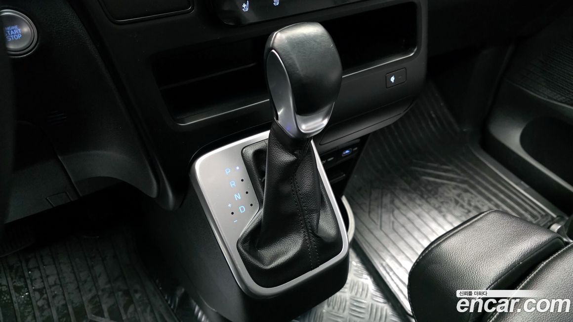 Hyundai Staria 2022
