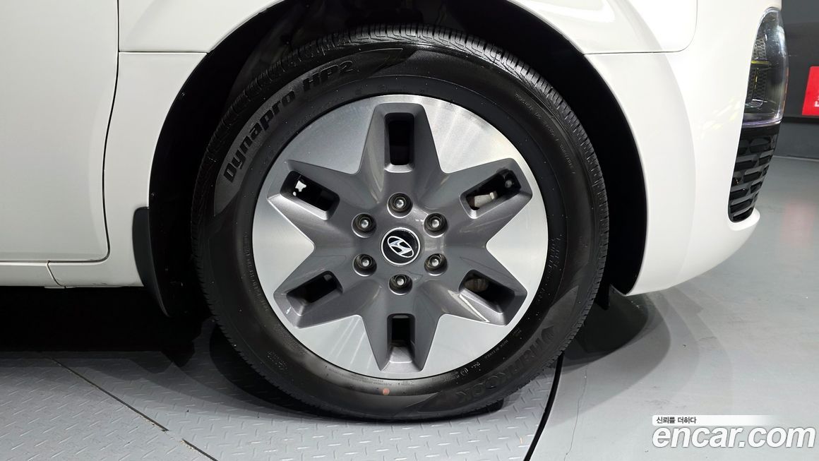 Hyundai Staria 2022