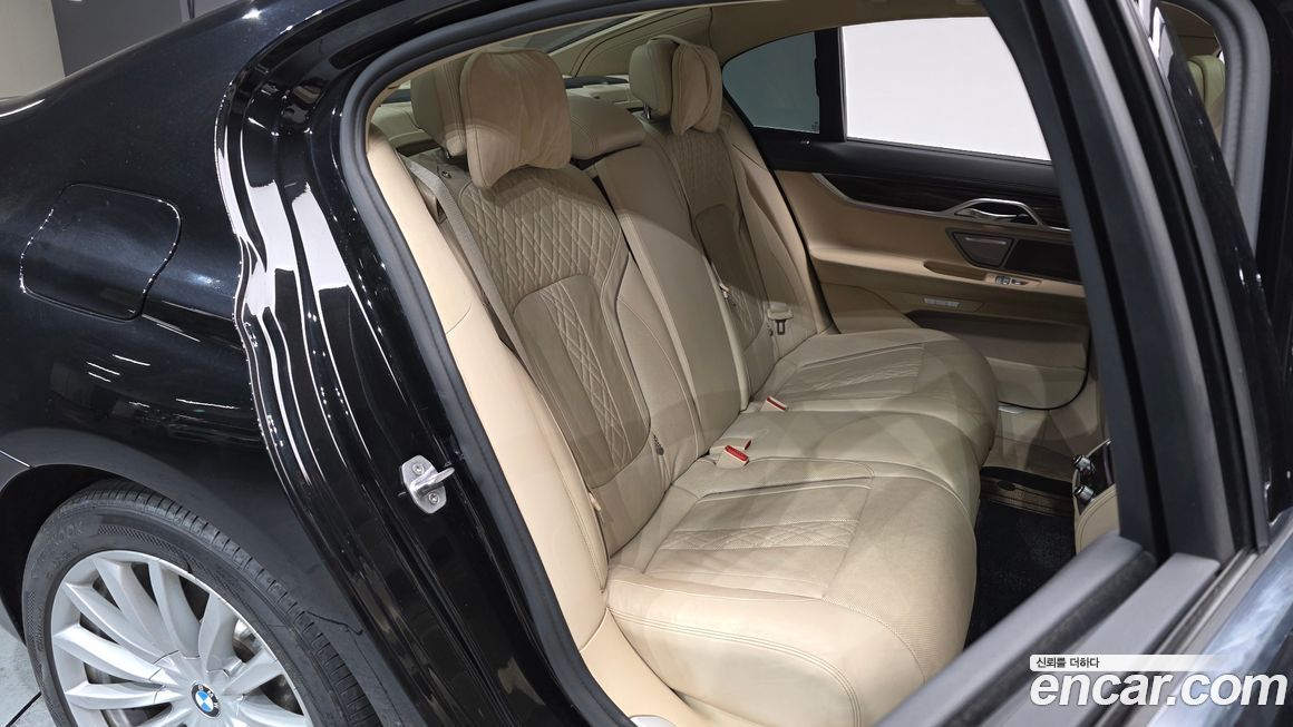 BMW 7-Series 2016