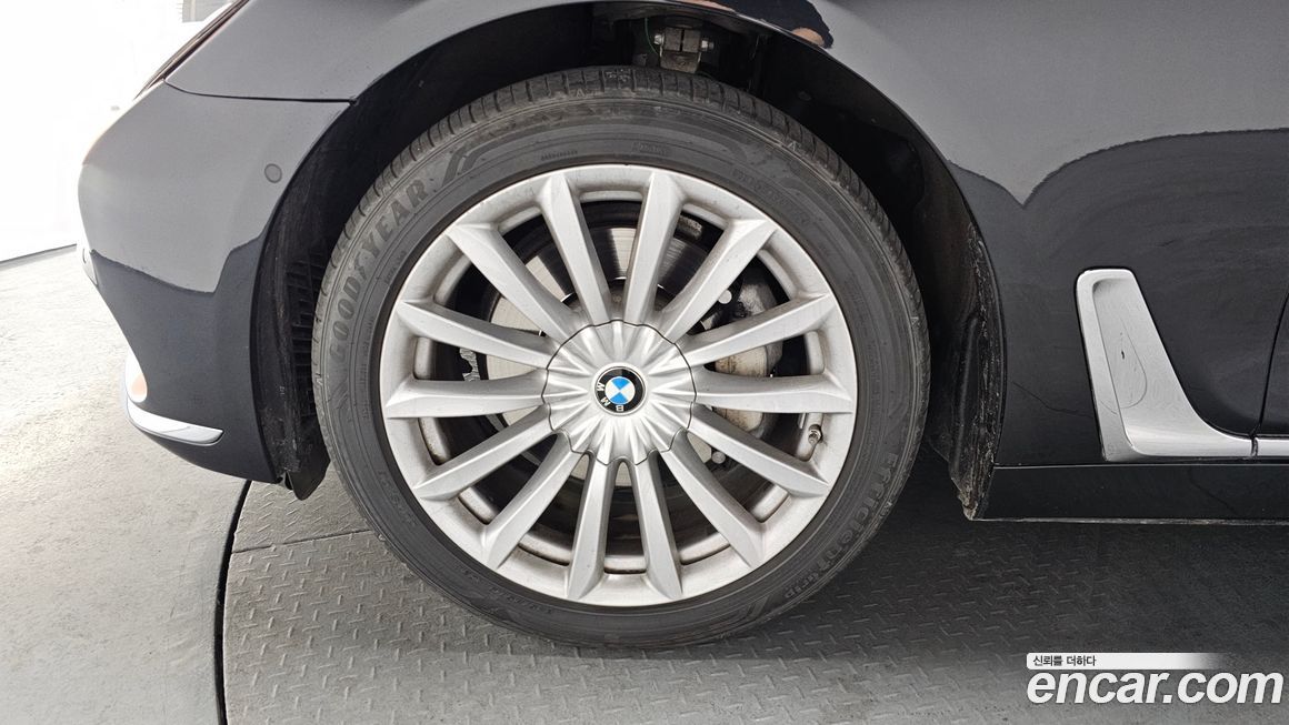 BMW 7-Series 2016