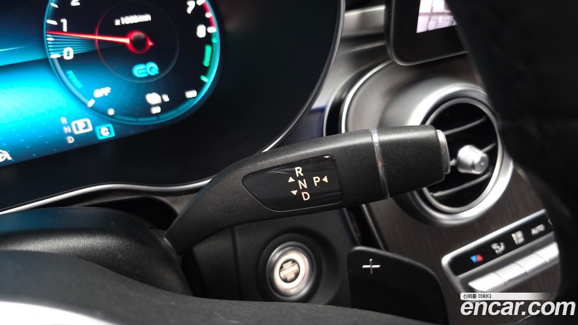 Mercedes-Benz GLC-Class 2021