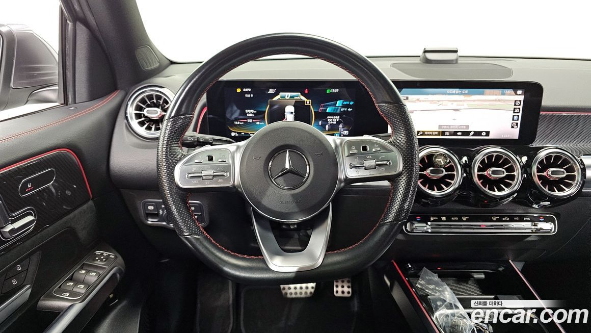 Mercedes-Benz GLB-Class 2021