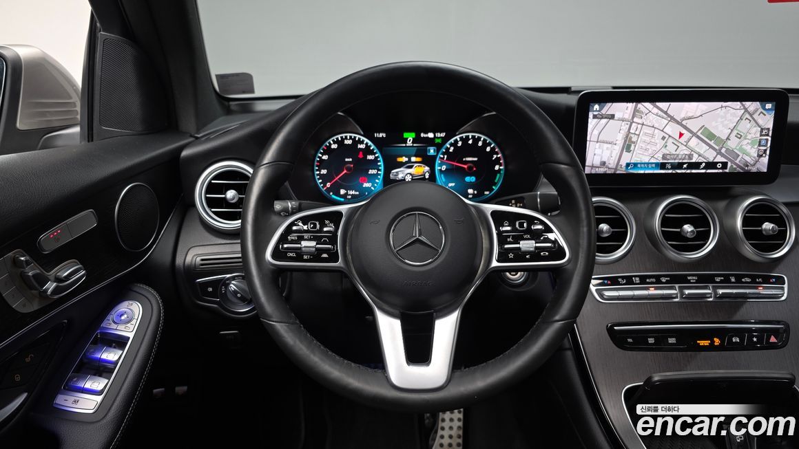 Mercedes-Benz GLC-Class 2021