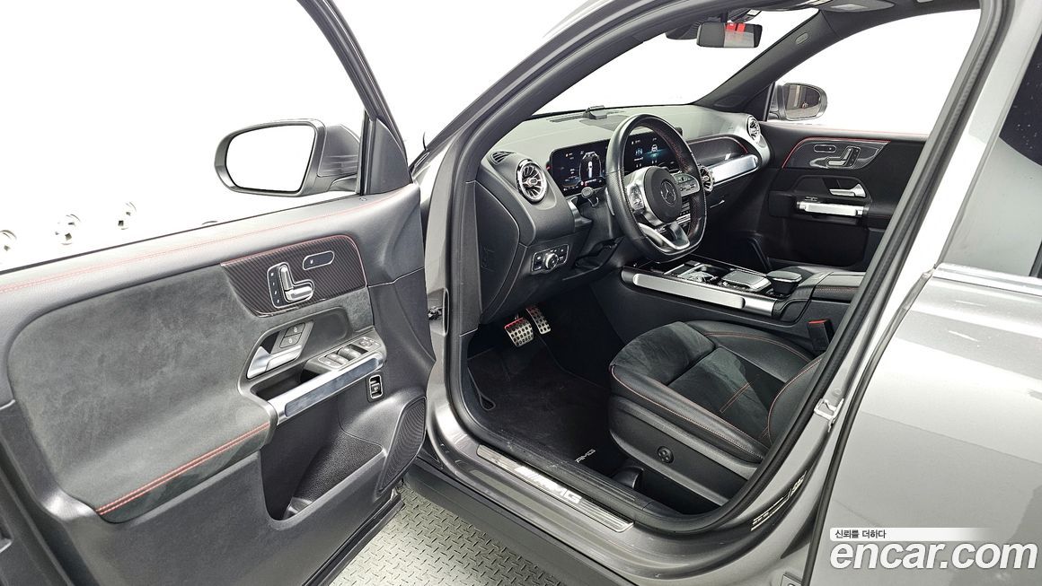 Mercedes-Benz GLB-Class 2021