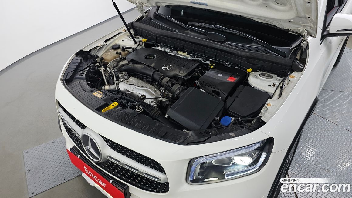 Mercedes-Benz GLB-Class 2021