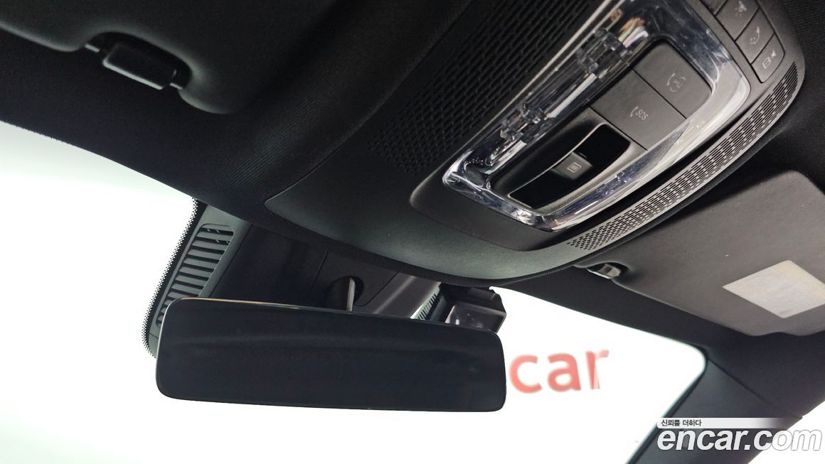 Mercedes-Benz GLB-Class 2021