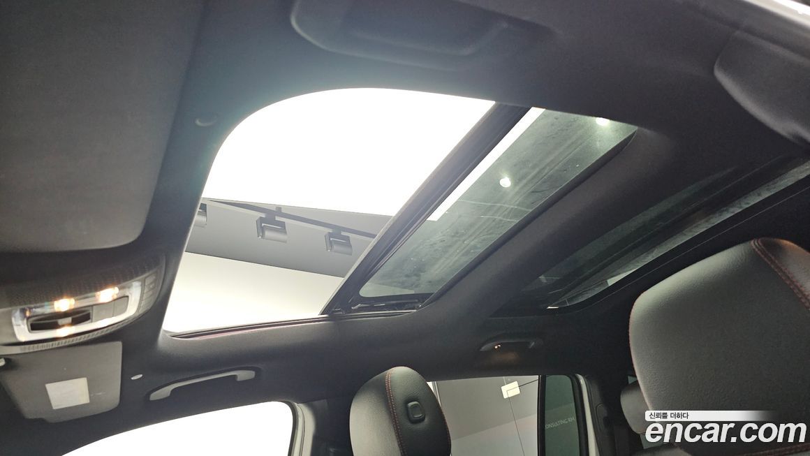 Mercedes-Benz GLB-Class 2021