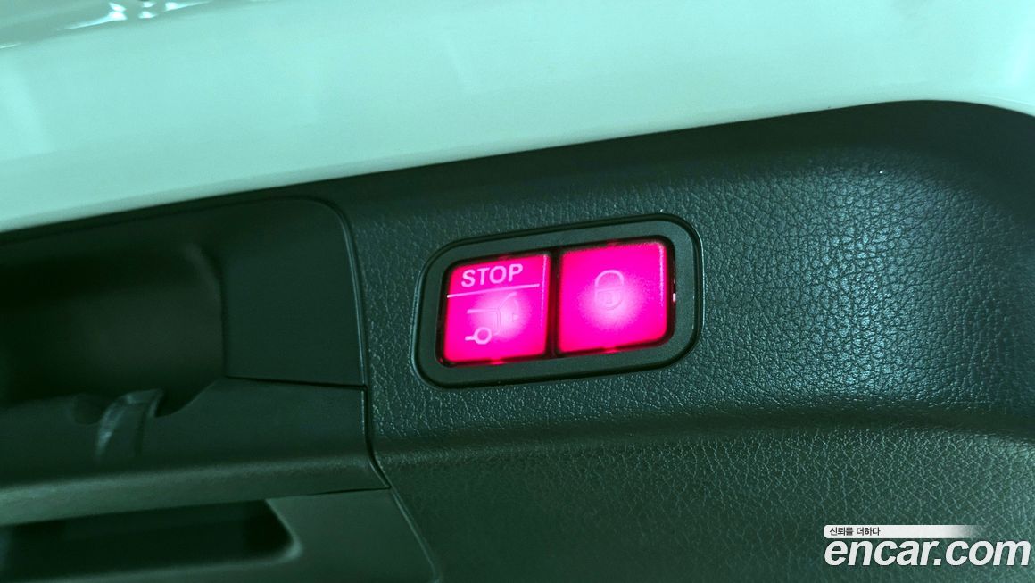 Mercedes-Benz GLB-Class 2021