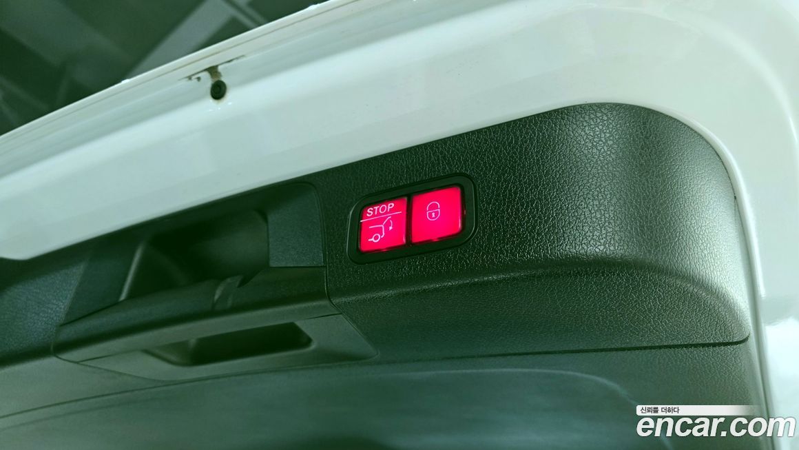 Mercedes-Benz GLB-Class 2021