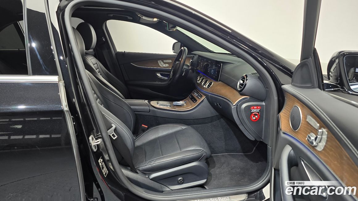 Mercedes-Benz E-Class 2021
