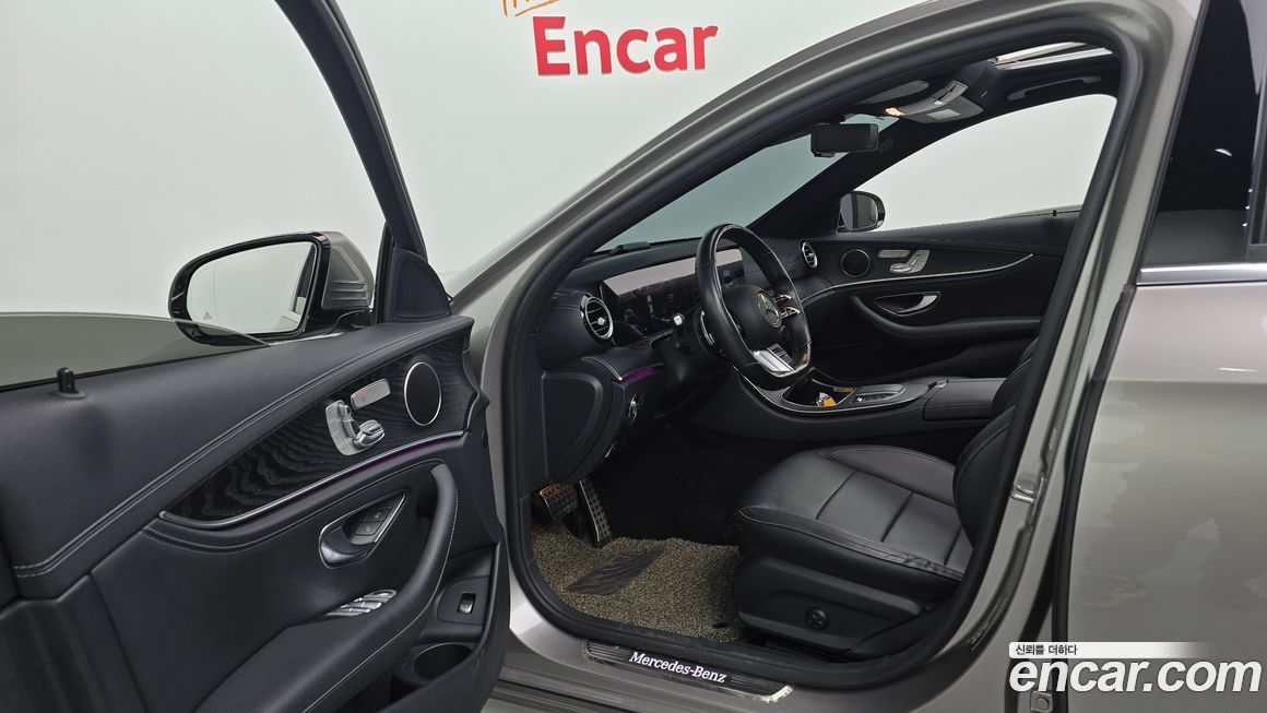 Mercedes-Benz E-Class 2021