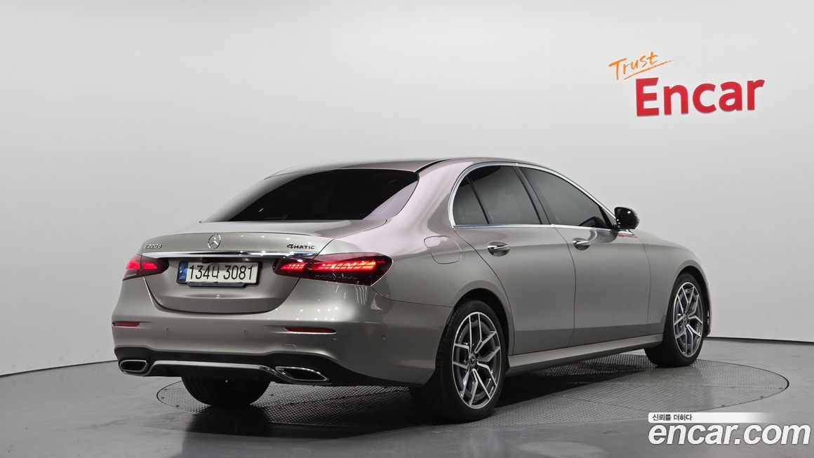 Mercedes-Benz E-Class 2021