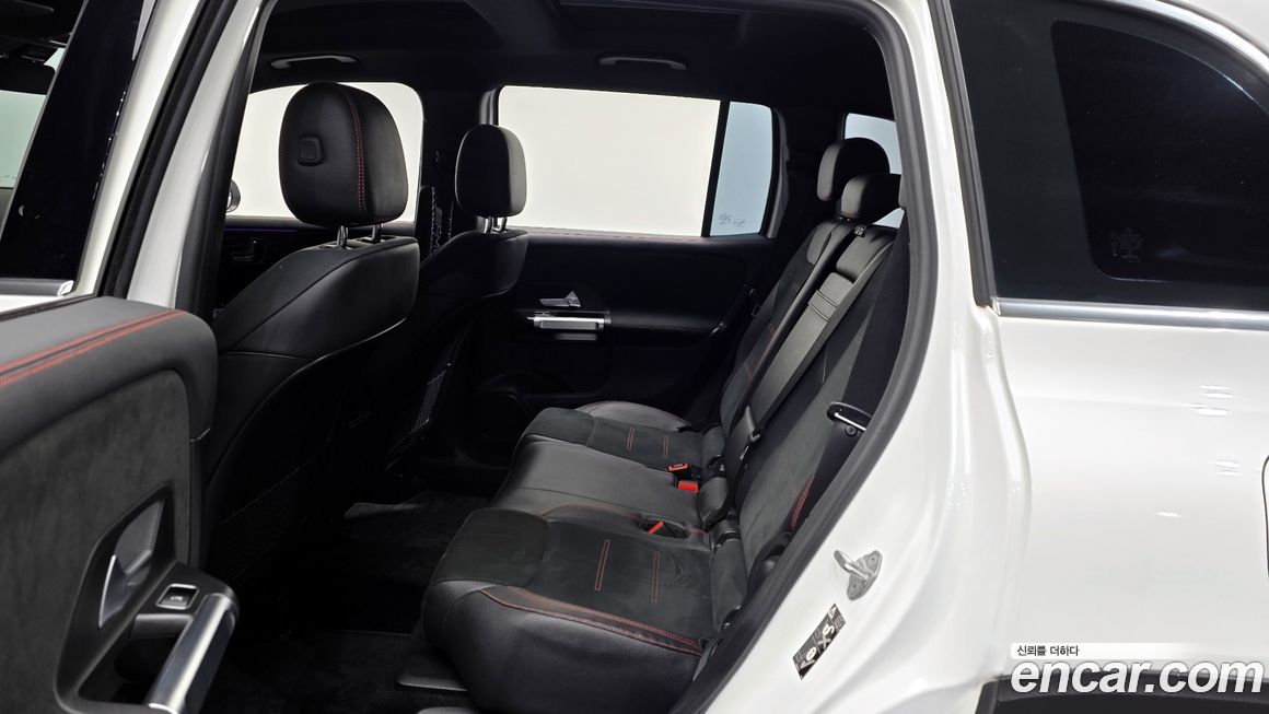 Mercedes-Benz GLB-Class 2021