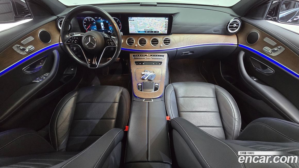 Mercedes-Benz E-Class 2021