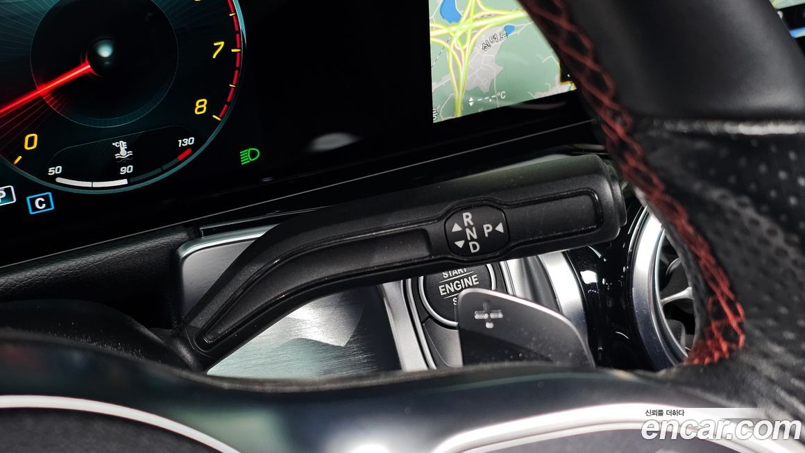 Mercedes-Benz GLB-Class 2021