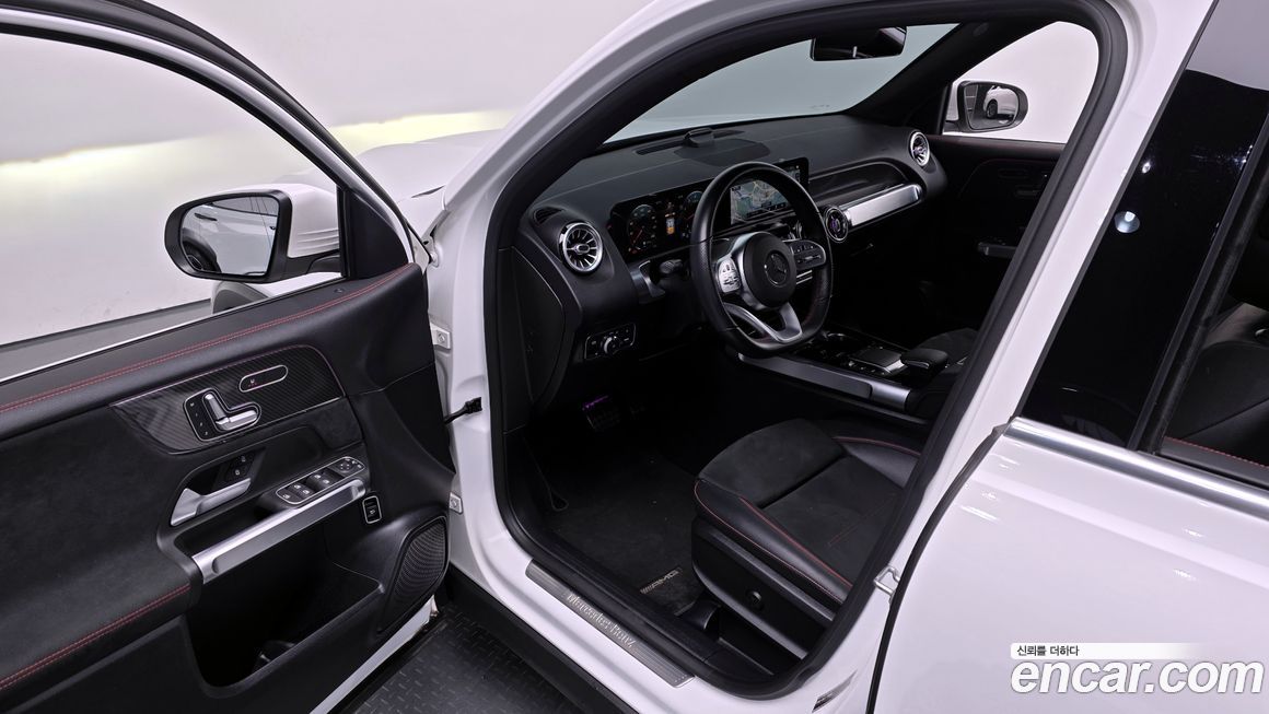 Mercedes-Benz GLB-Class 2021