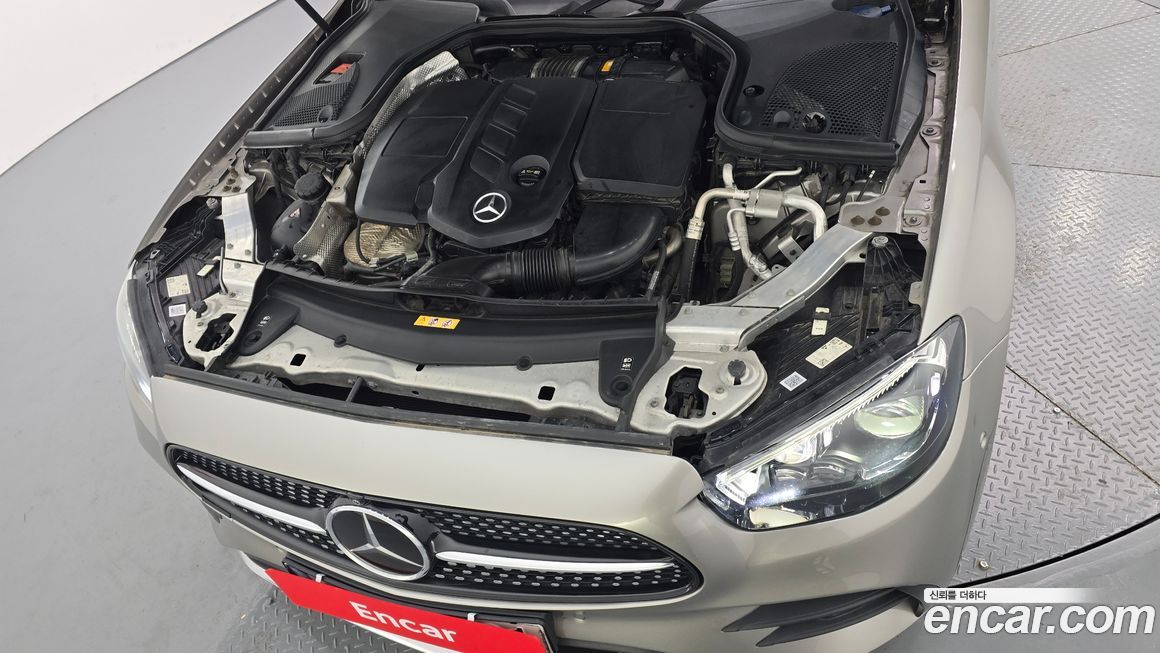 Mercedes-Benz E-Class 2021