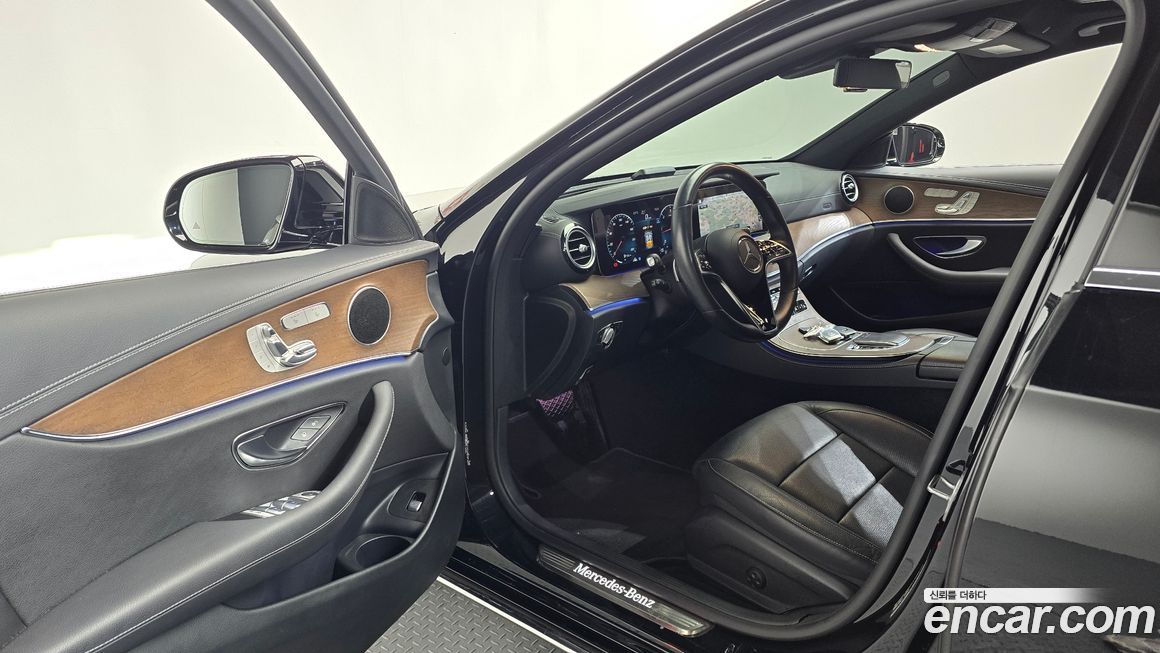 Mercedes-Benz E-Class 2021