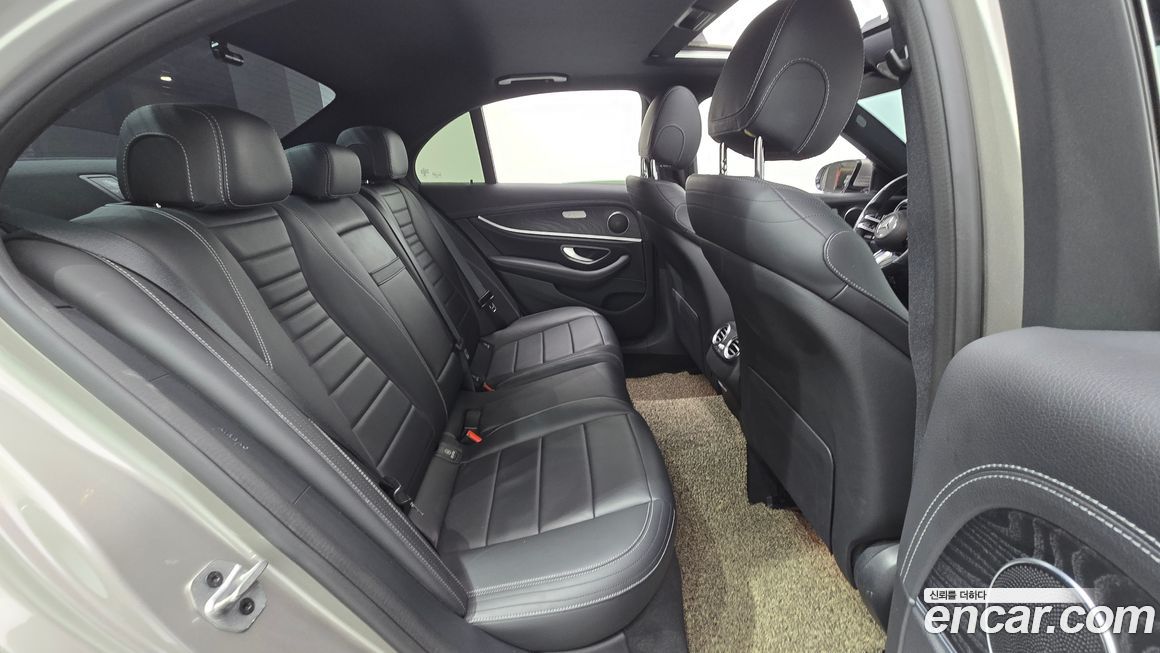 Mercedes-Benz E-Class 2021