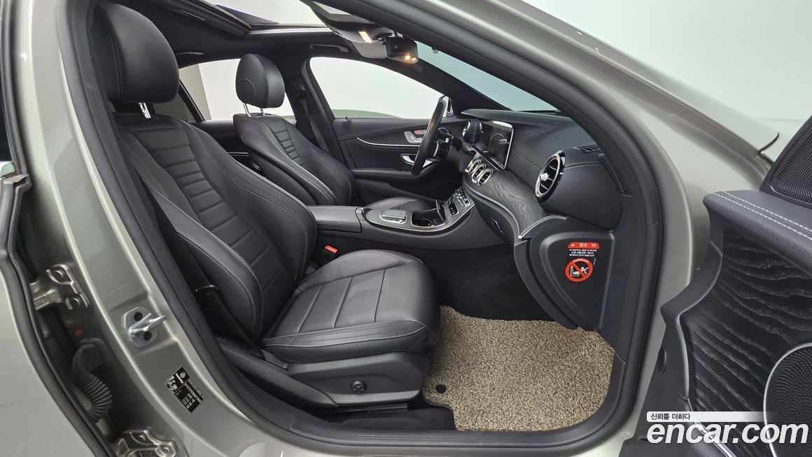 Mercedes-Benz E-Class 2021