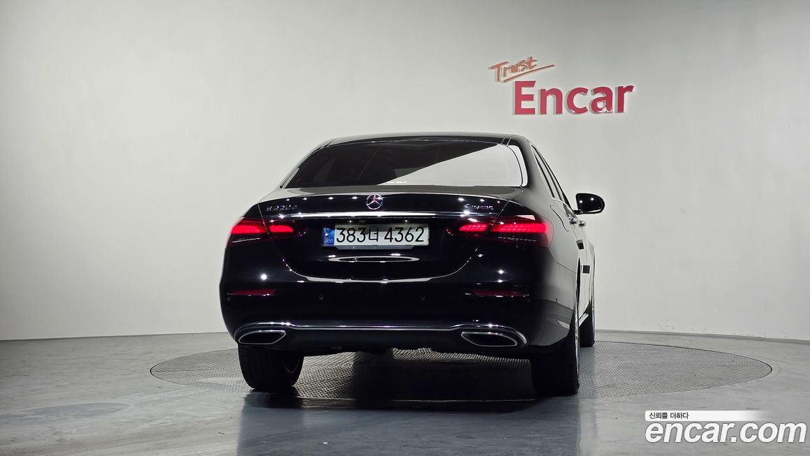 Mercedes-Benz E-Class 2021