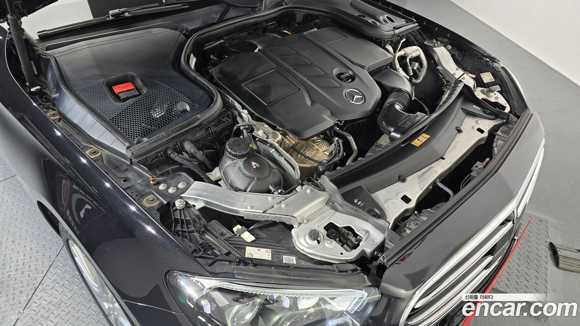 Mercedes-Benz E-Class 2021