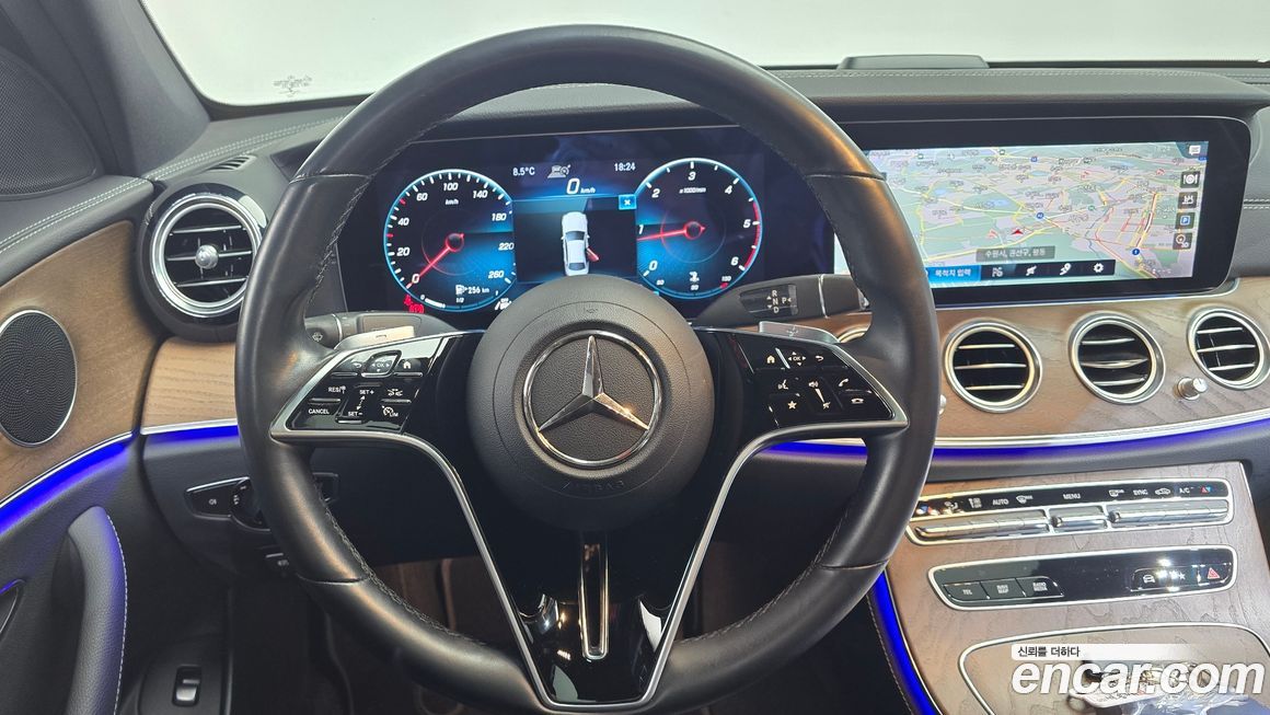 Mercedes-Benz E-Class 2021