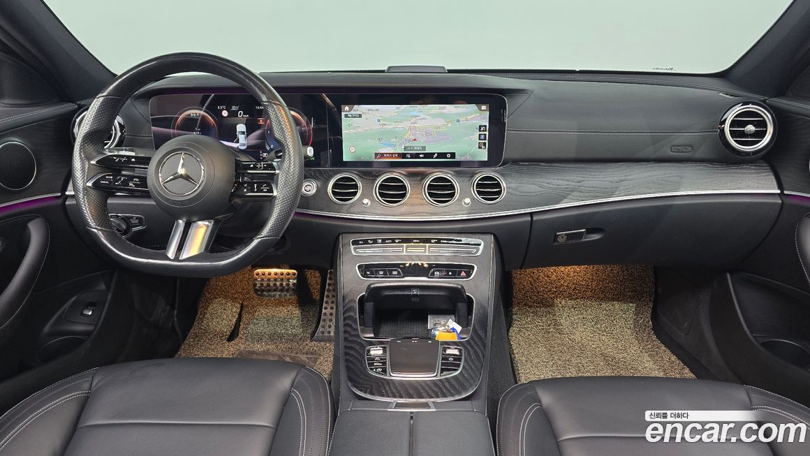 Mercedes-Benz E-Class 2021