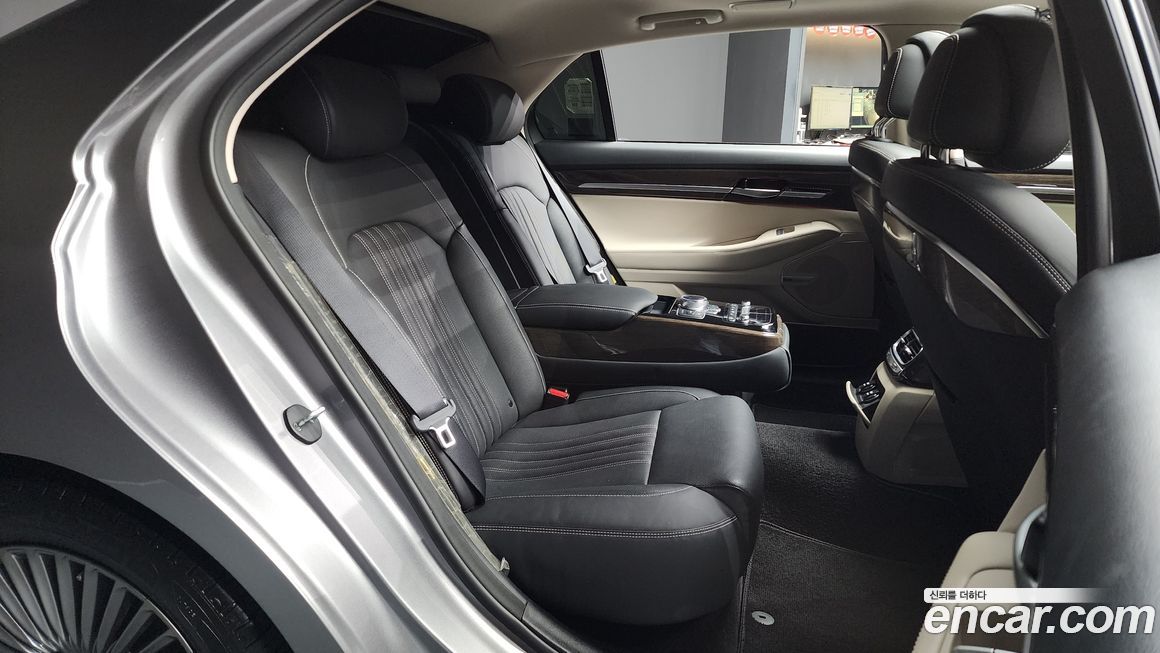 Genesis G90 2021