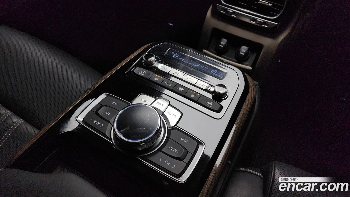 Genesis G90 2021
