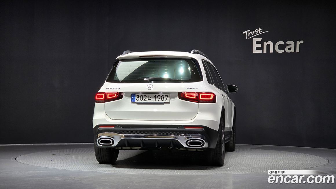 Mercedes-Benz GLB-Class 2022