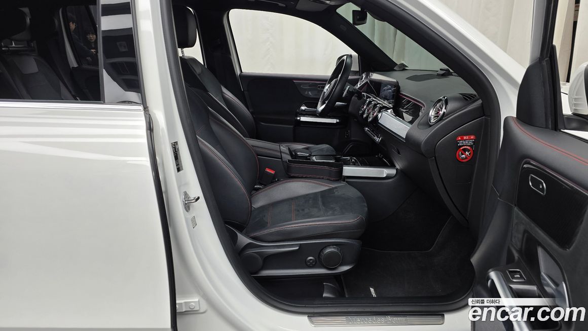 Mercedes-Benz GLB-Class 2022