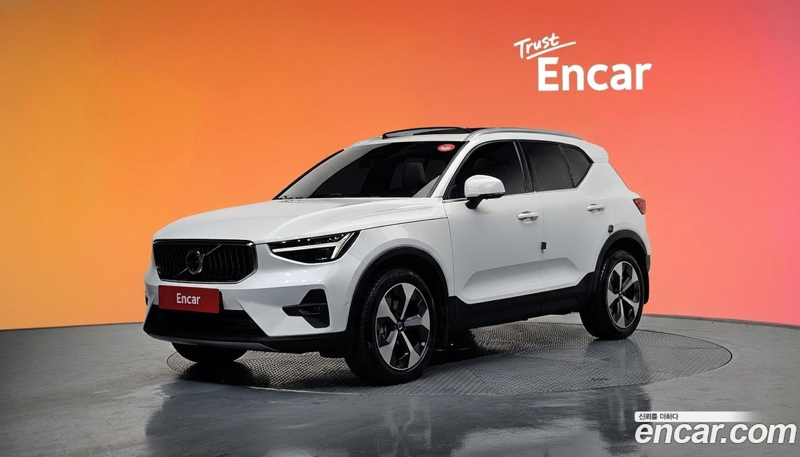 Volvo XC40 2024
