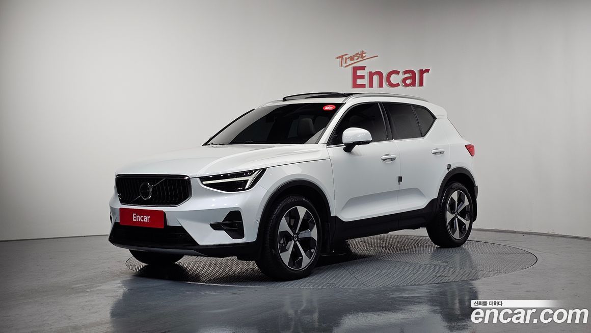 Volvo XC40 2024
