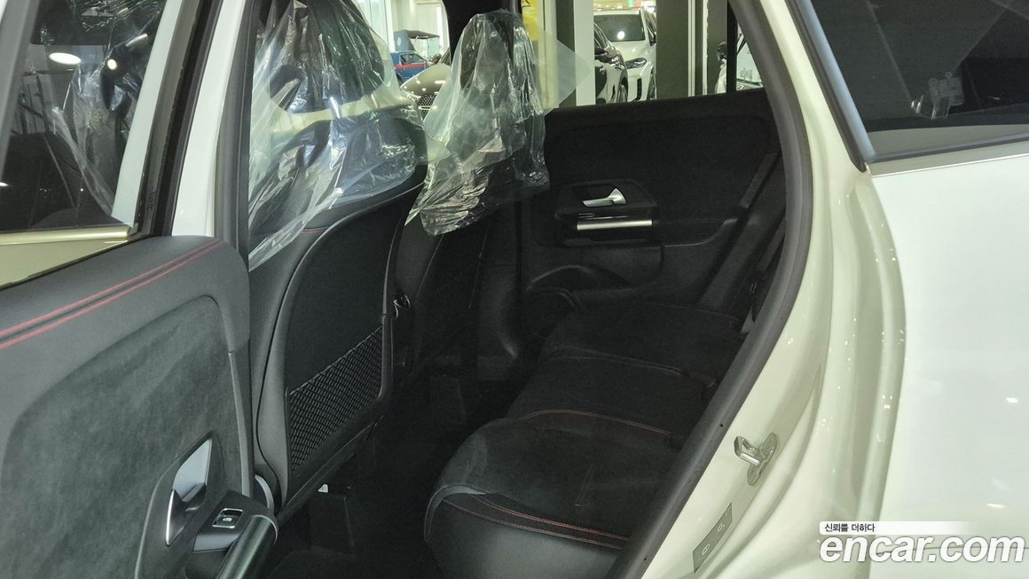 Mercedes-Benz GLA-Class 2024