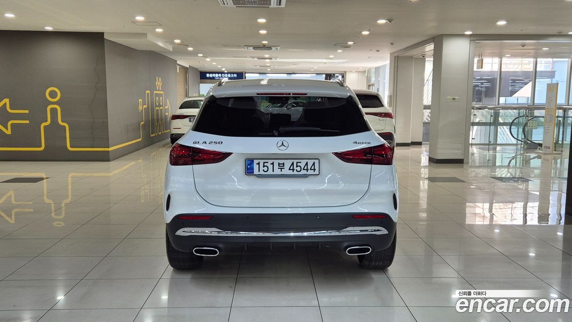 Mercedes-Benz GLA-Class 2024