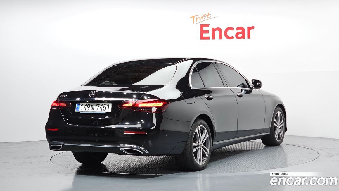 Mercedes-Benz E-Class 2023