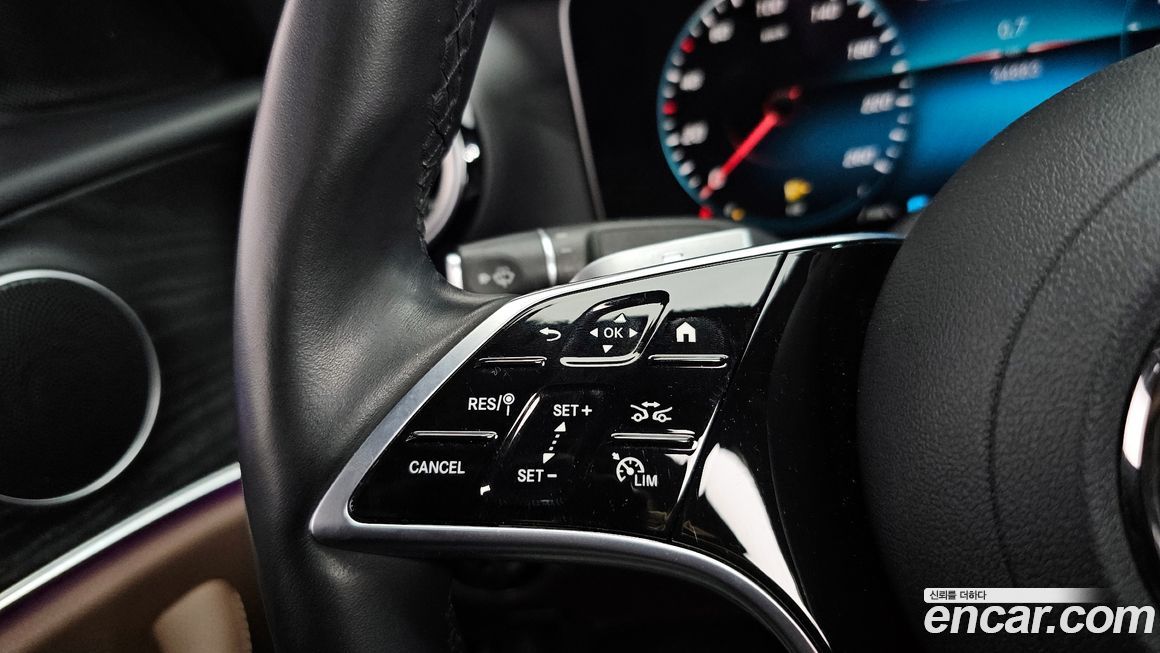 Mercedes-Benz E-Class 2023