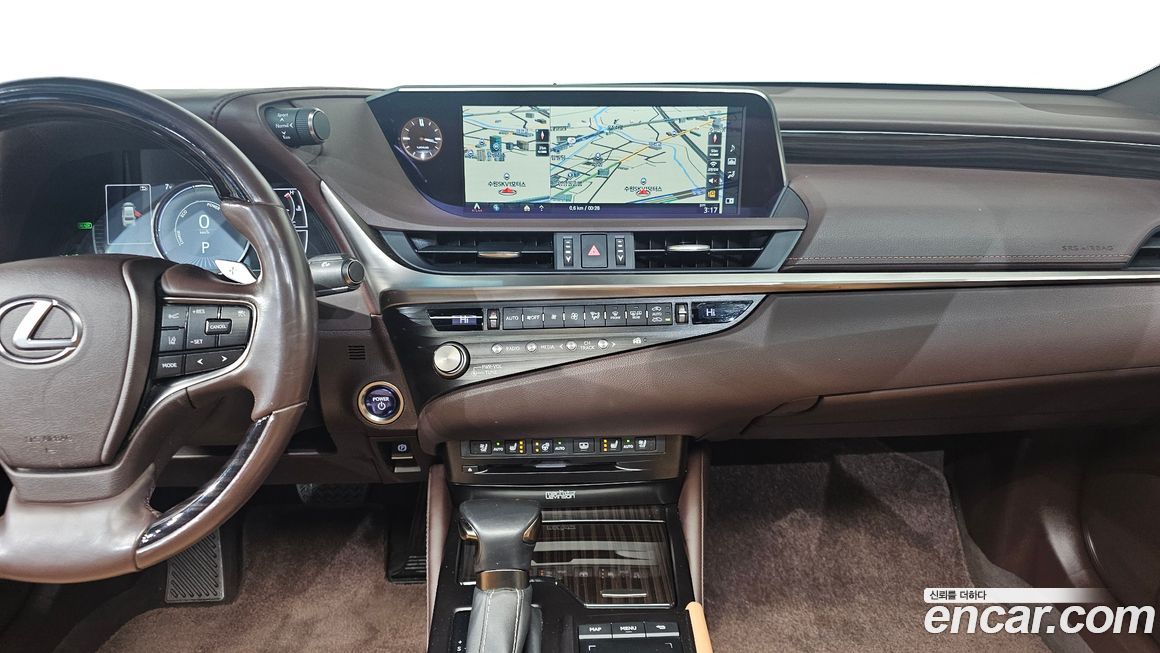 Lexus ES 2021