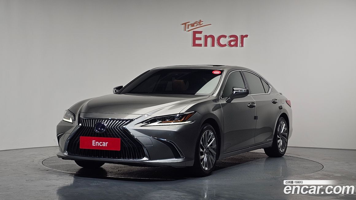 Lexus ES 2021
