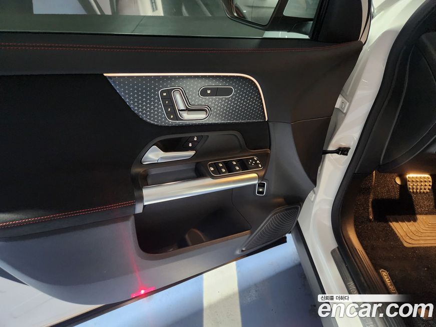 Mercedes-Benz GLA-Class 2024