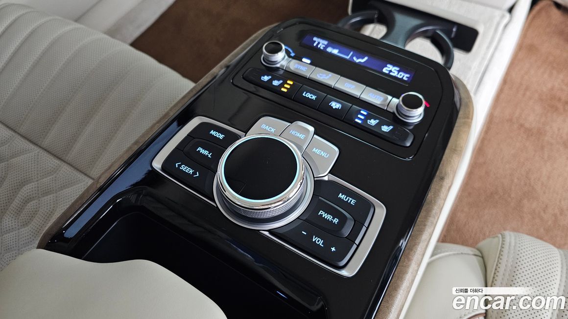Genesis G90 2021