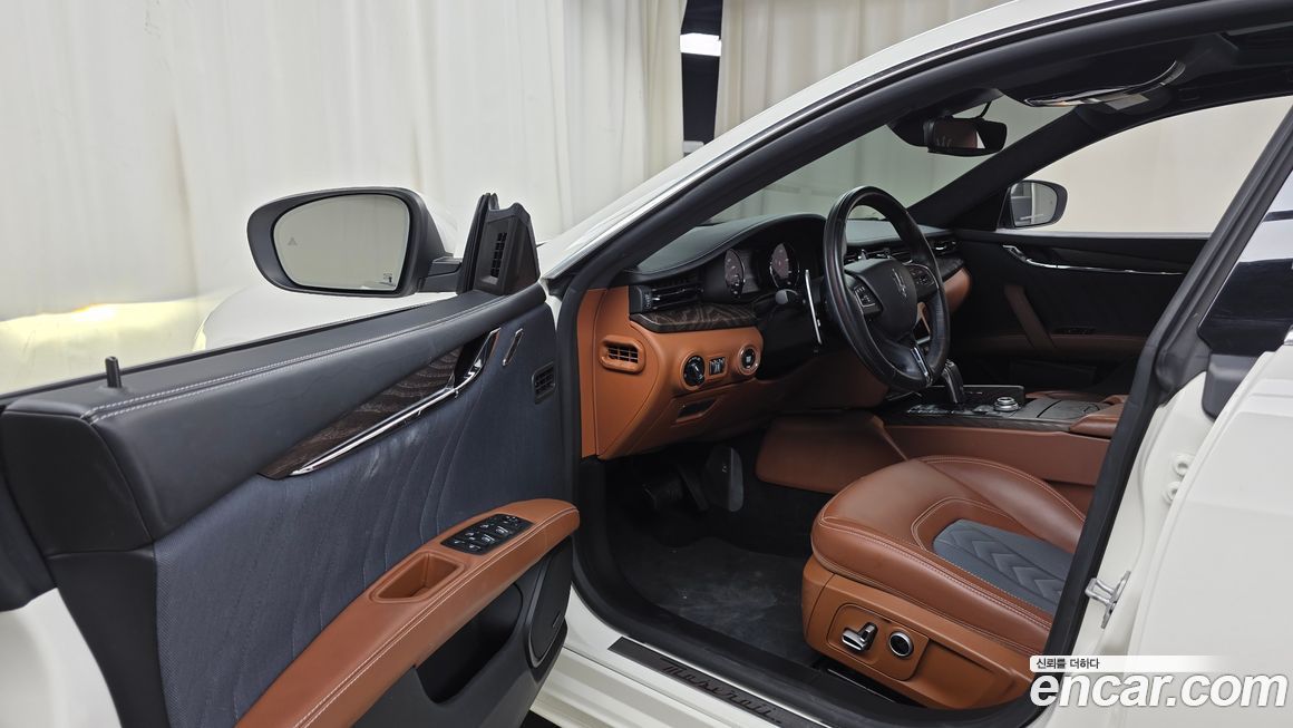 Maserati Quattroporte 2021