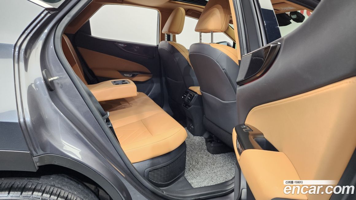 Lexus NX 2024