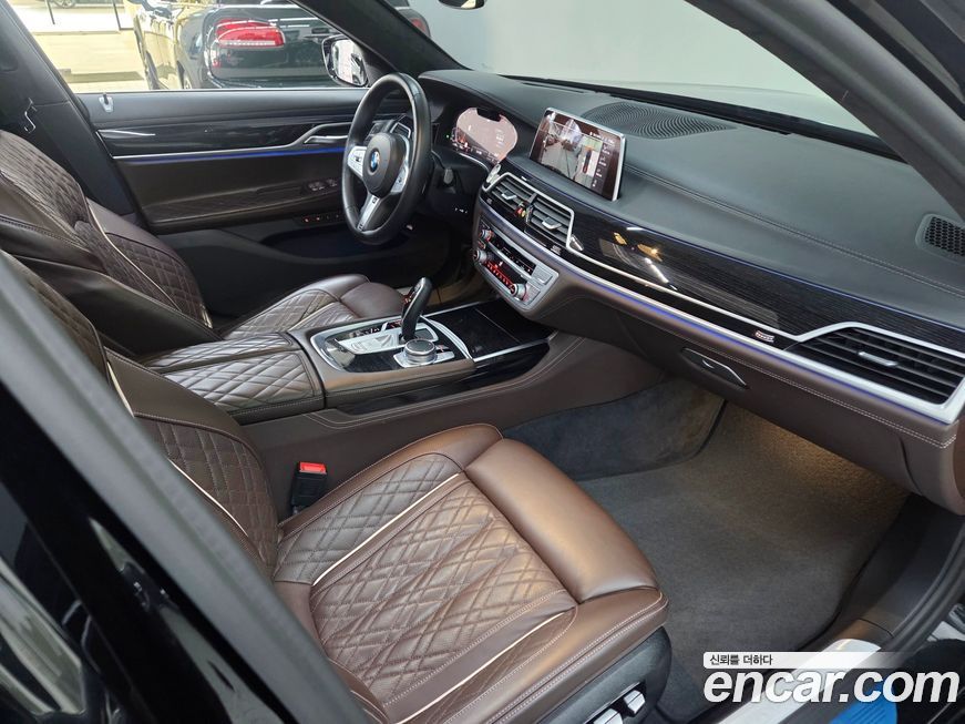 BMW 7-Series 2021