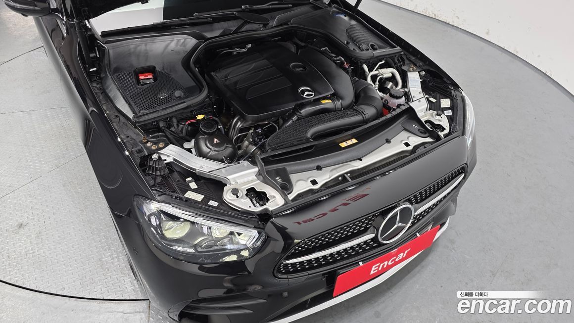 Mercedes-Benz E-Class 2022