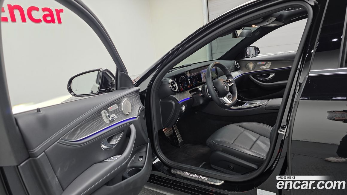 Mercedes-Benz E-Class 2022