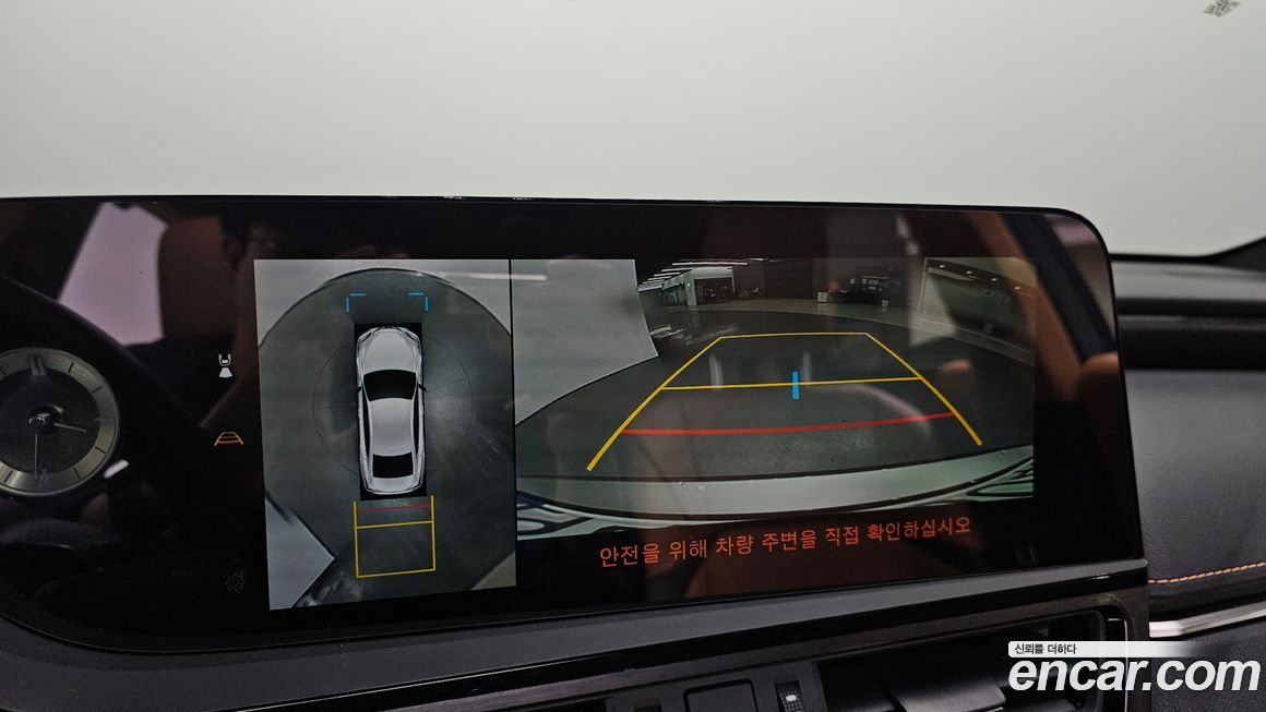 Lexus ES 2025