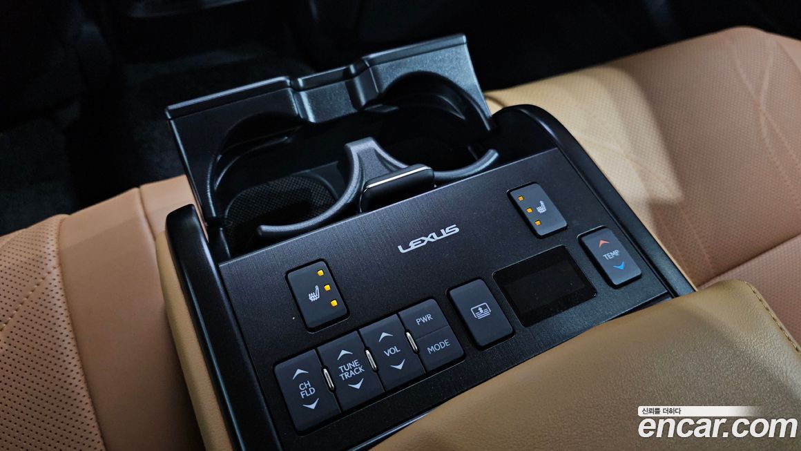 Lexus ES 2025